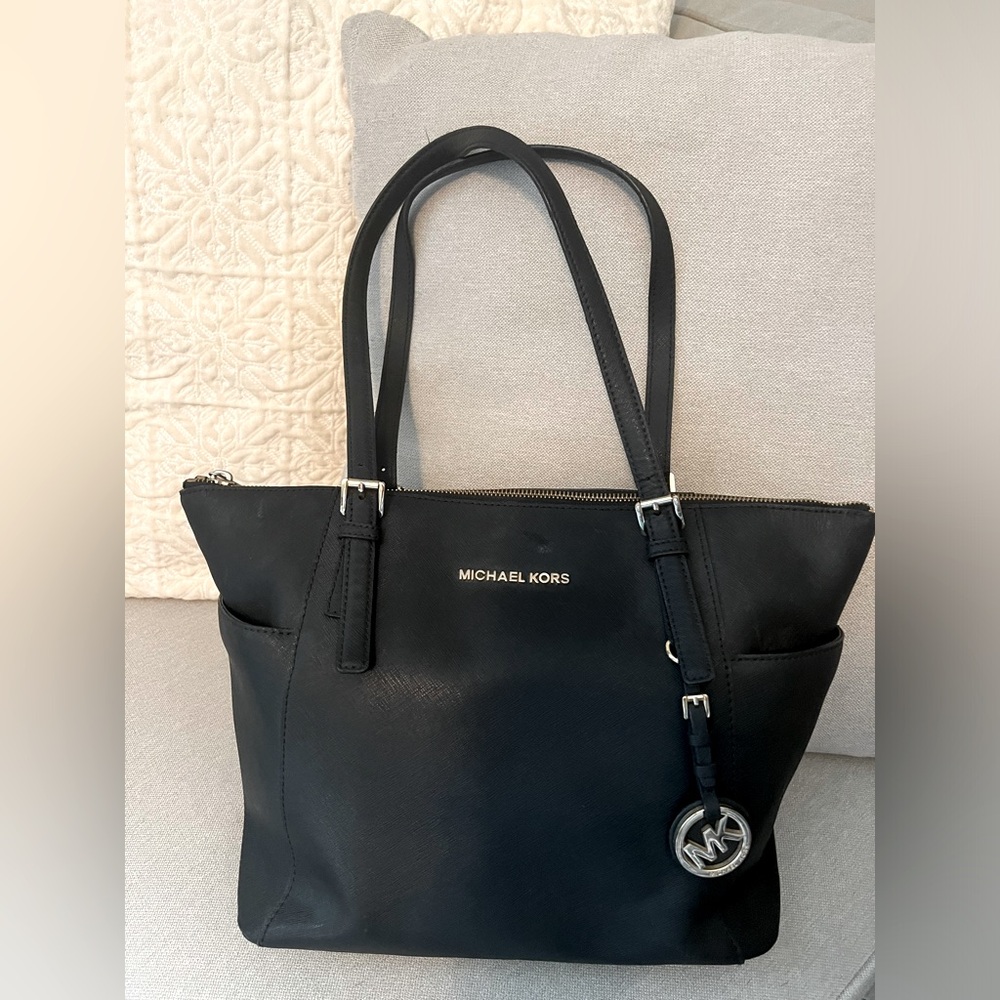 Michael Kors Jet Set East-West Leather Tote Bag - Black